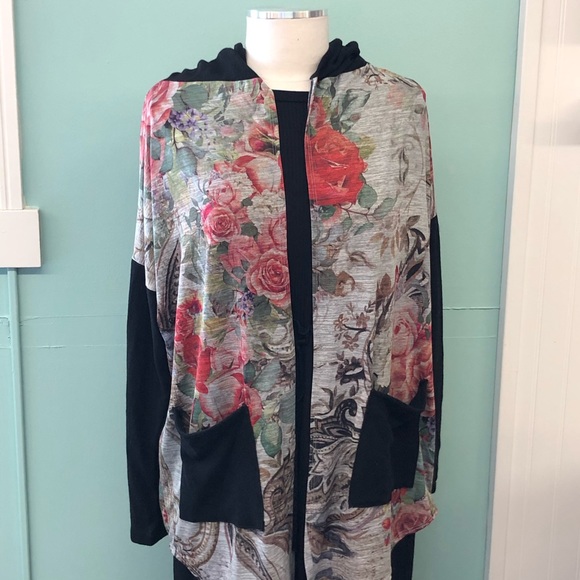 Plus size cardigan - Picture 4 of 7